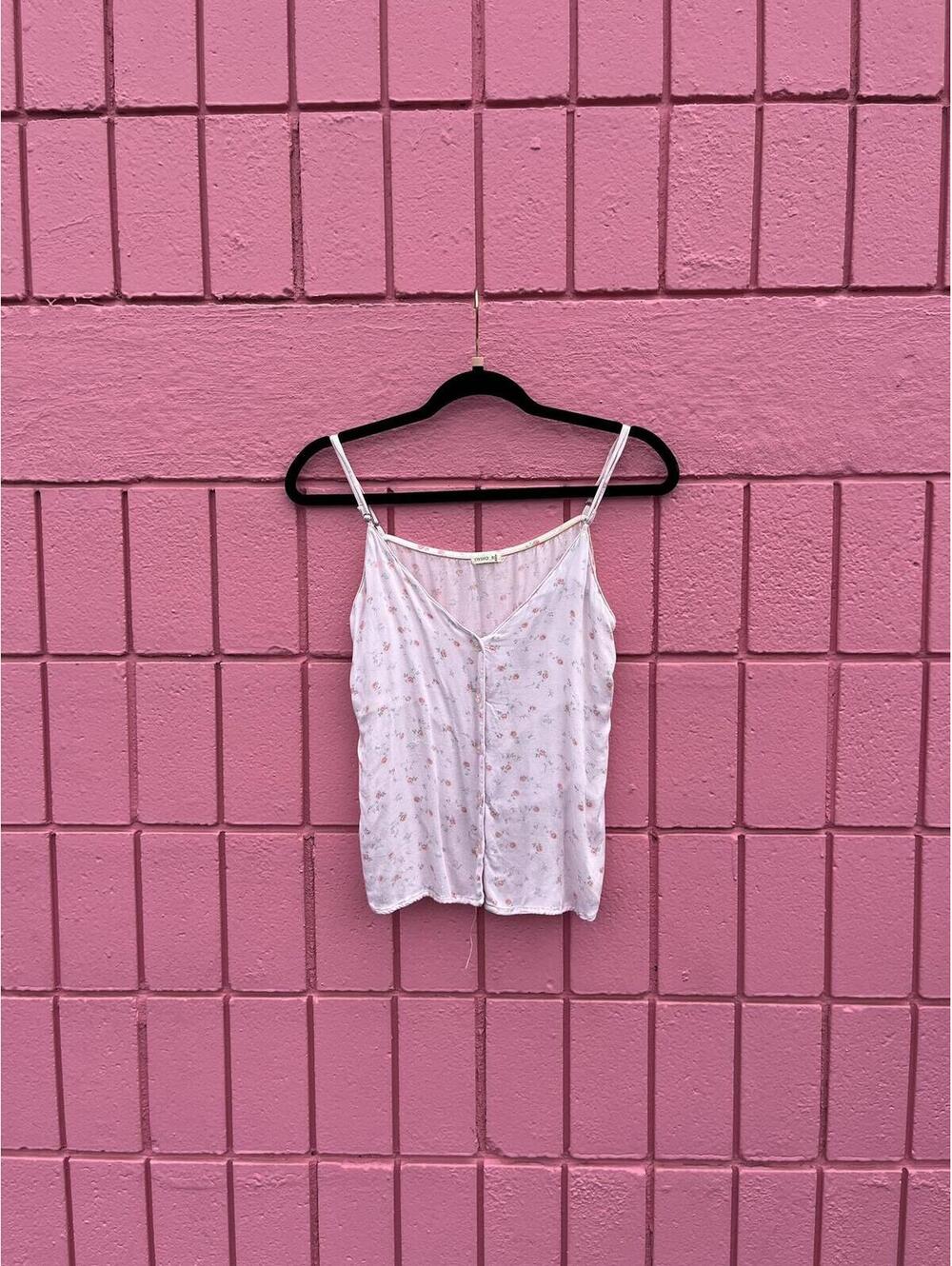 #62 XS Oysho Light Pink Ditsy Floral V-Neck Top